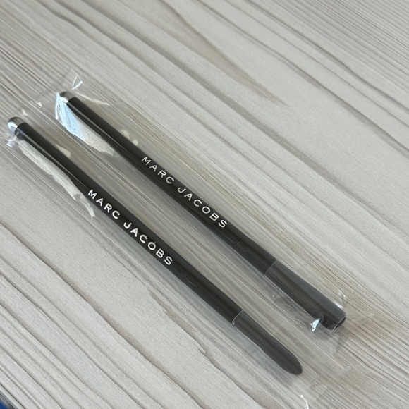 New Marc Jacobs Make Up Brush Bundle x2 - Picture 3 of 8